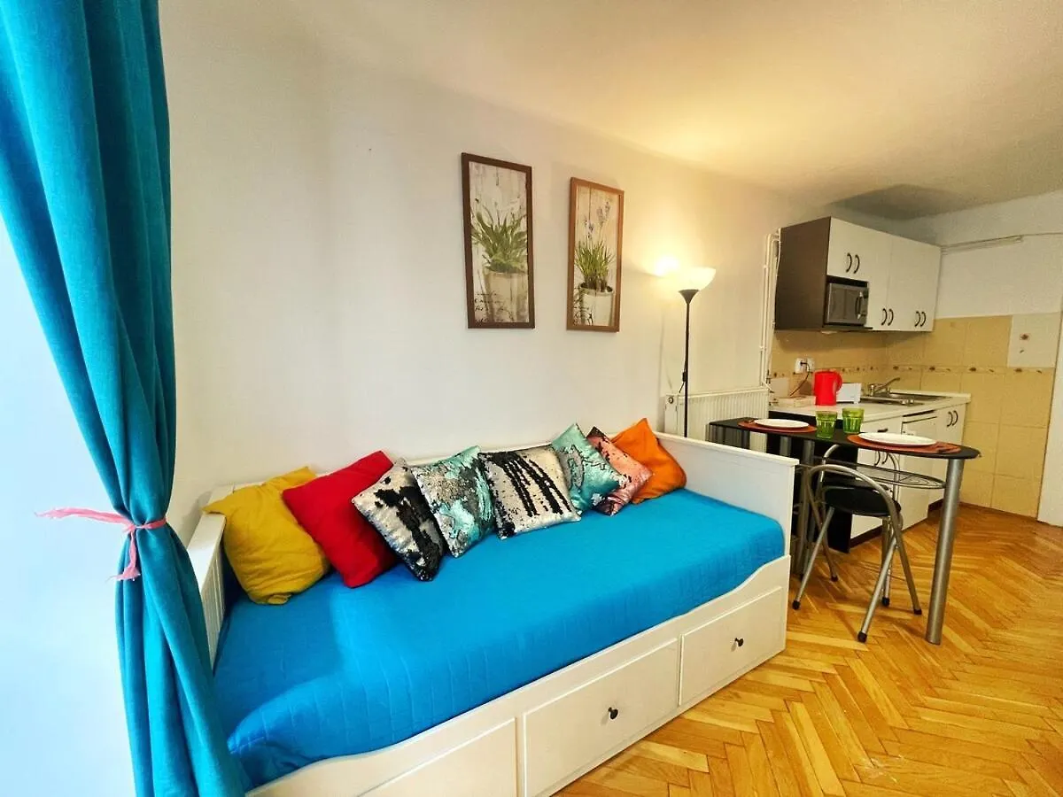 N1 Apartment In Heart Of Pest Budapest