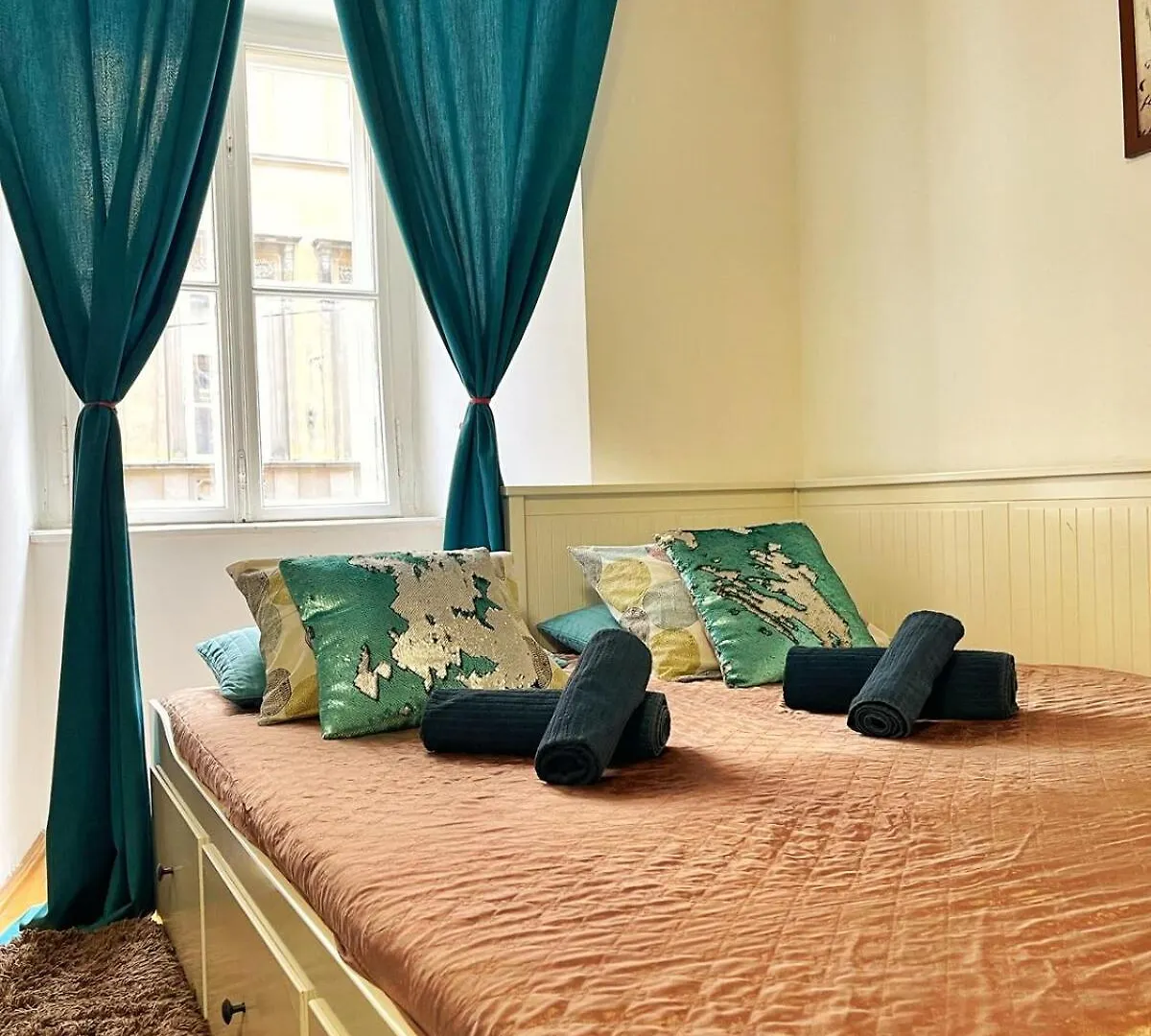 N1 Apartment In Heart Of Pest Budapest
