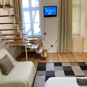 Apartament Nefelejcs Near The Keleti Railway Station, Budapeszt